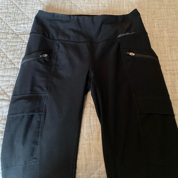 Women’s Flared Yoga Pants Eddie Bauer - Picture 3 of 4